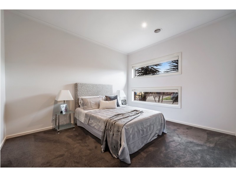 29 Mallacoota Way, Craigieburn VIC 3064