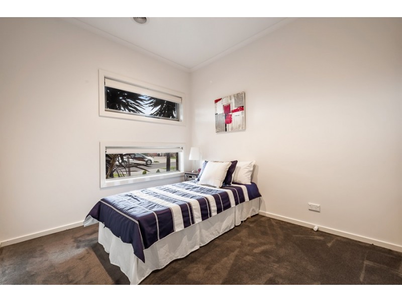 29 Mallacoota Way, Craigieburn VIC 3064