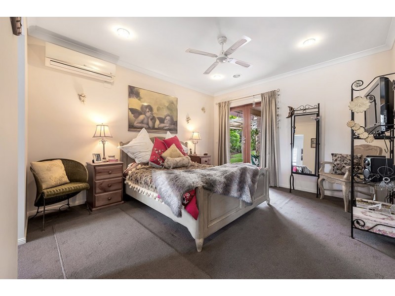 16 Black Range Avenue, Craigieburn VIC 3064