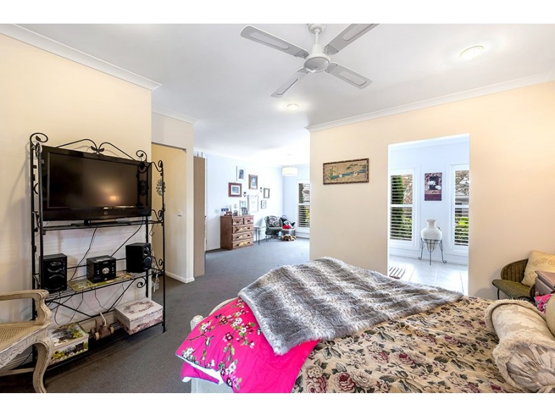 16 Black Range Avenue, Craigieburn VIC 3064