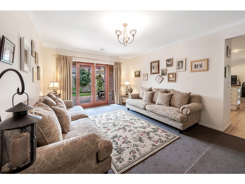 16 Black Range Avenue, Craigieburn VIC 3064