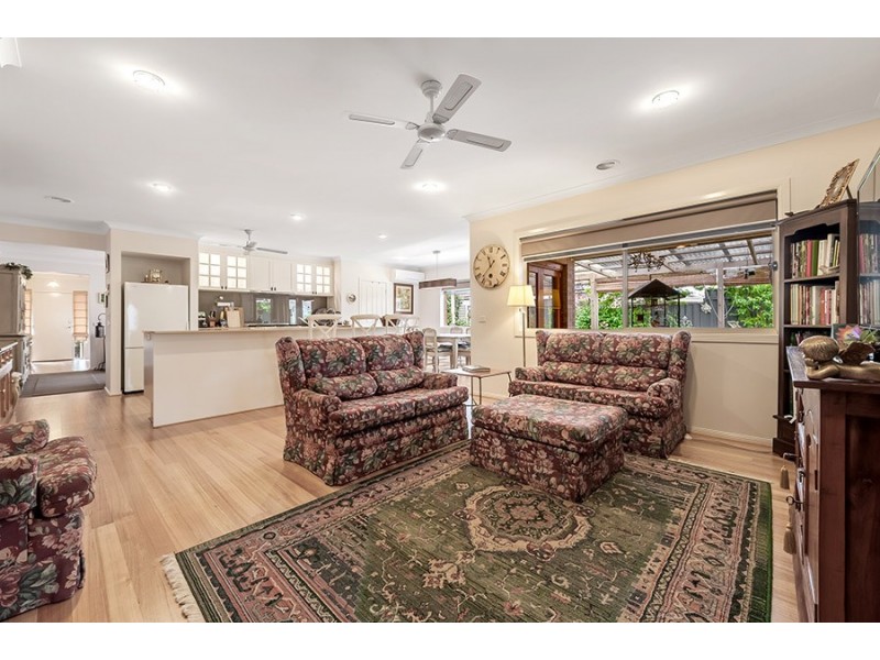 16 Black Range Avenue, Craigieburn VIC 3064