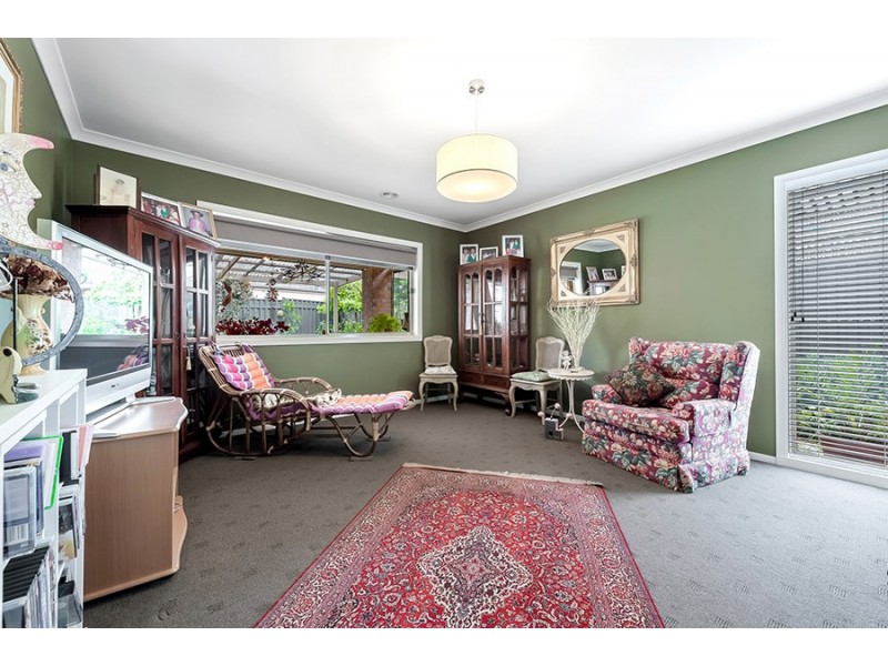 16 Black Range Avenue, Craigieburn VIC 3064