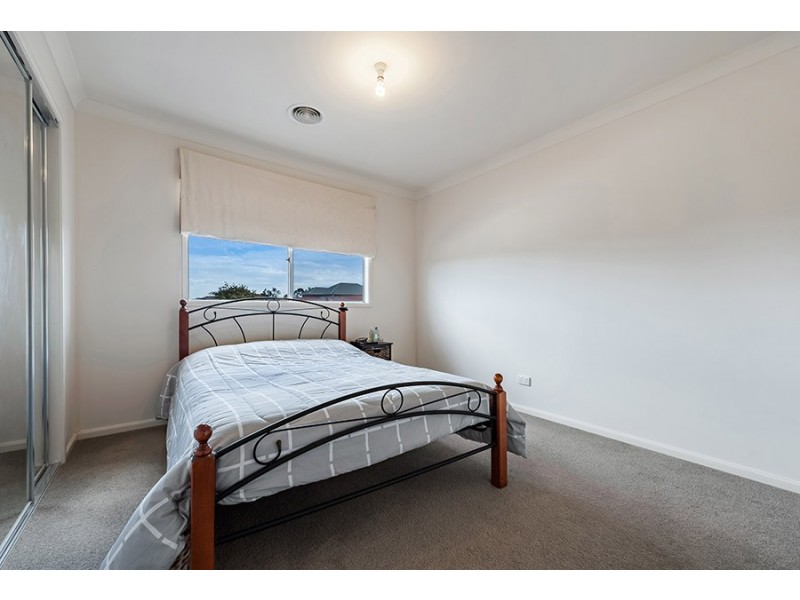 6 Raheen Place, Craigieburn VIC 3064