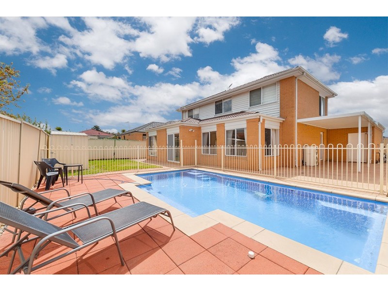 6 Raheen Place, Craigieburn VIC 3064