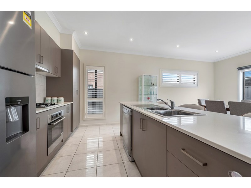 31 Groveton Street, Craigieburn VIC 3064