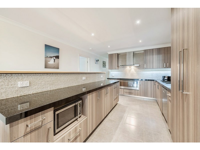 61 Palladium Circle, Beveridge VIC 3753