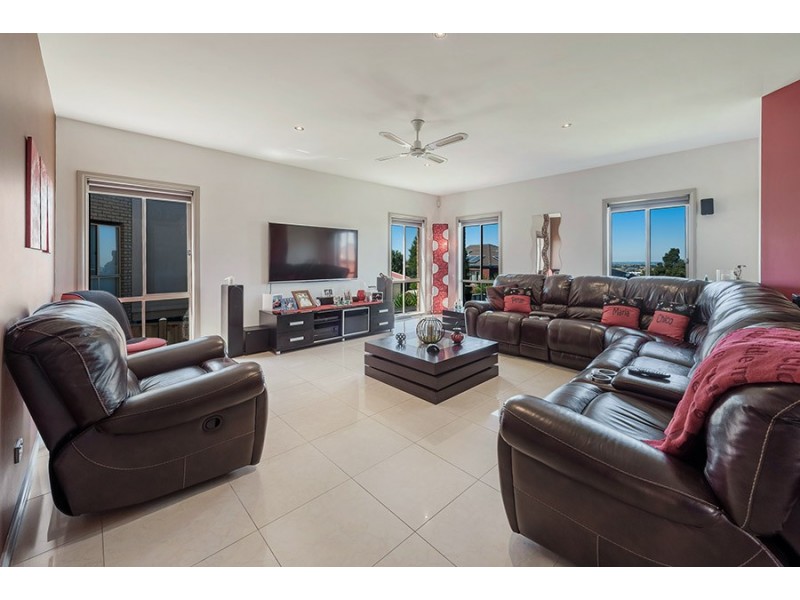 35 Excelsior Heights, Craigieburn VIC 3064