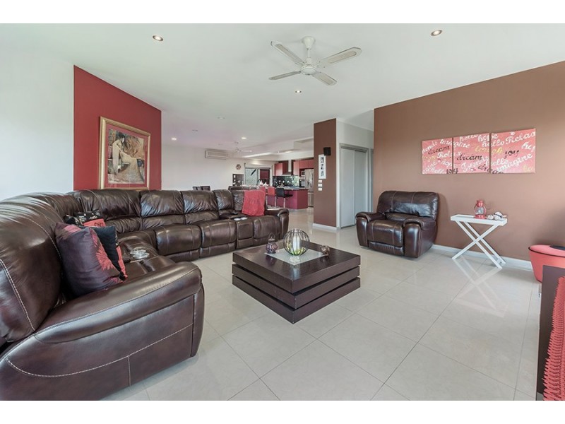 35 Excelsior Heights, Craigieburn VIC 3064