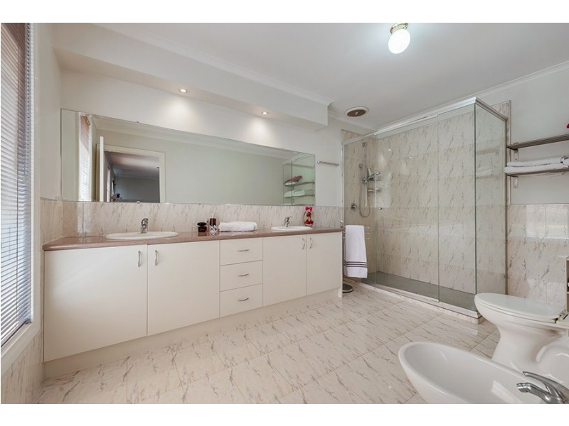 35 Excelsior Heights, Craigieburn VIC 3064