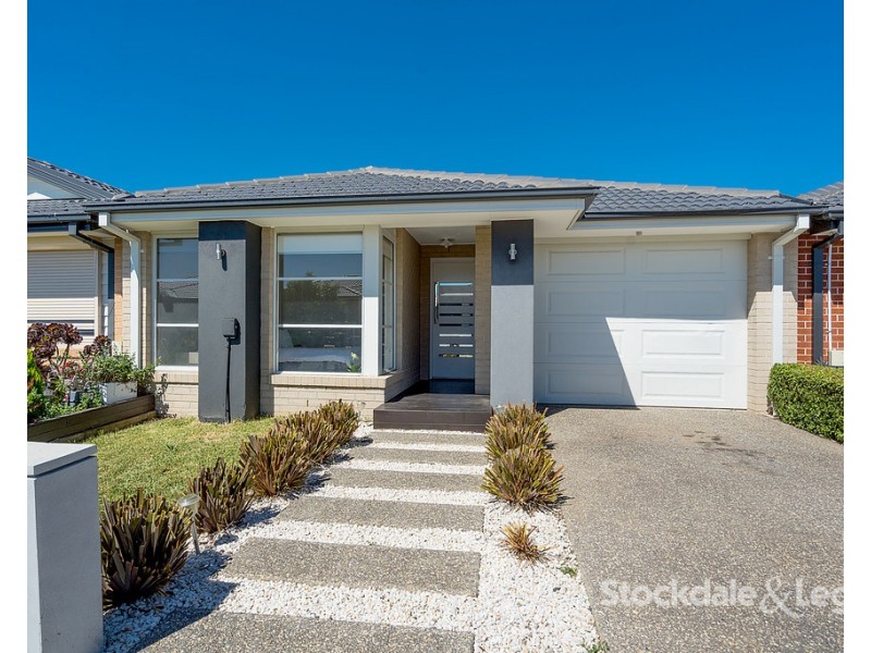 13 Muskwood Drive, Mickleham VIC 3064