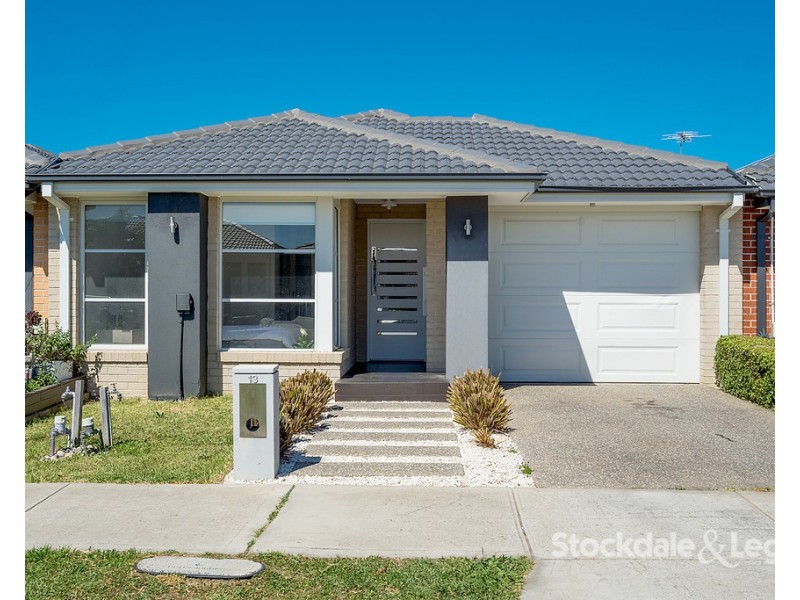 13 Muskwood Drive, Mickleham VIC 3064