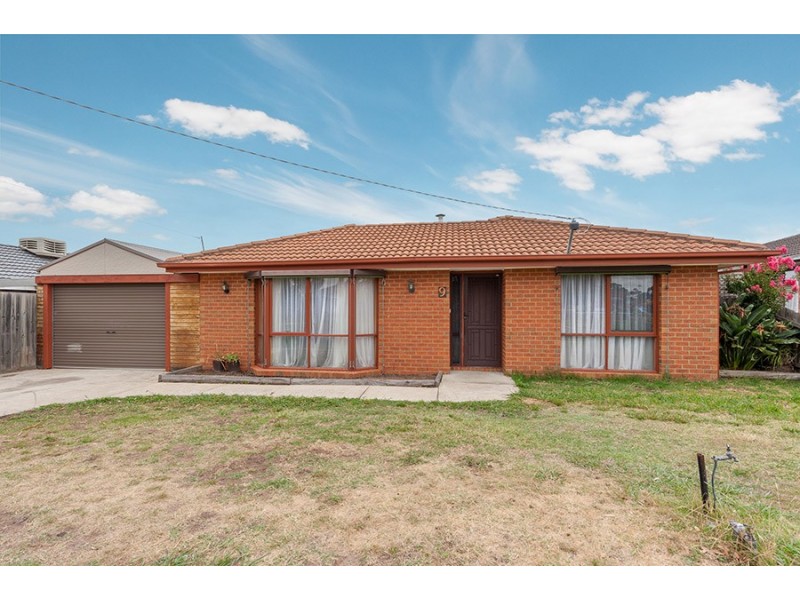 9 Pines Way, Craigieburn VIC 3064