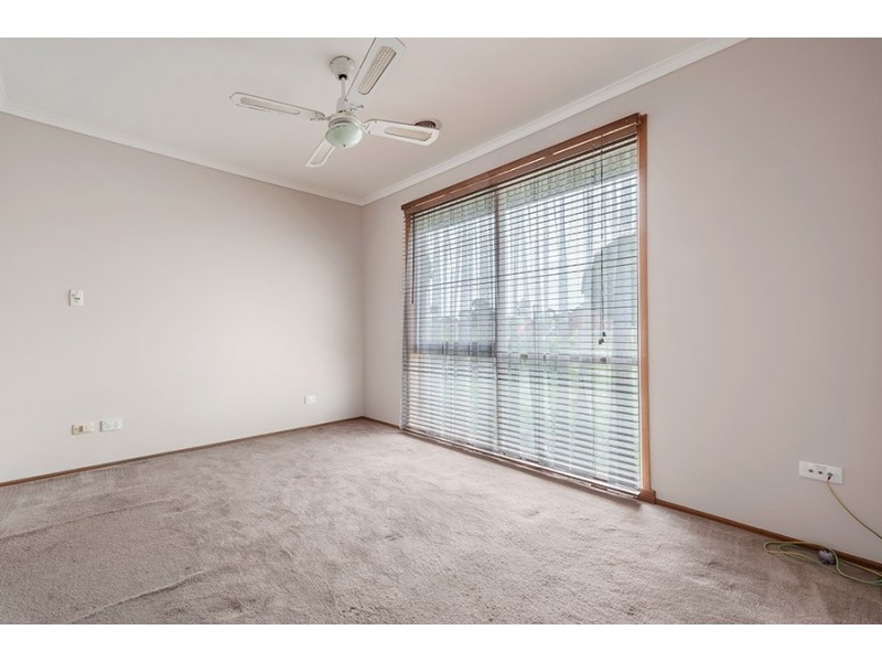 9 Pines Way, Craigieburn VIC 3064