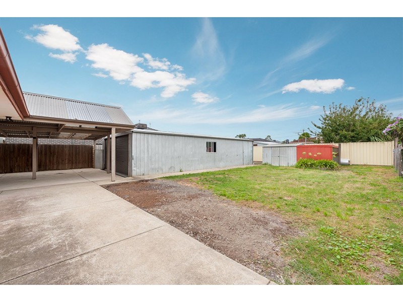 9 Pines Way, Craigieburn VIC 3064
