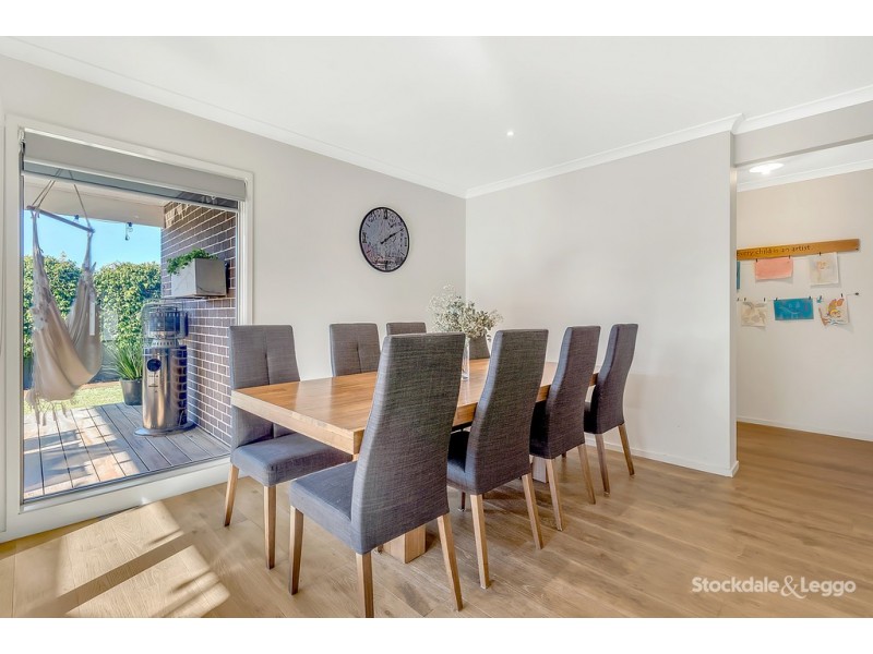 6 Selkirk Way, Mickleham VIC 3064