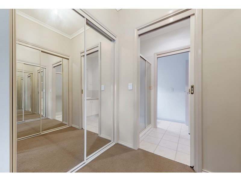 48 Reardon Crescent, Roxburgh Park VIC 3064