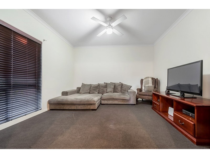 11 Black Range Avenue, Craigieburn VIC 3064