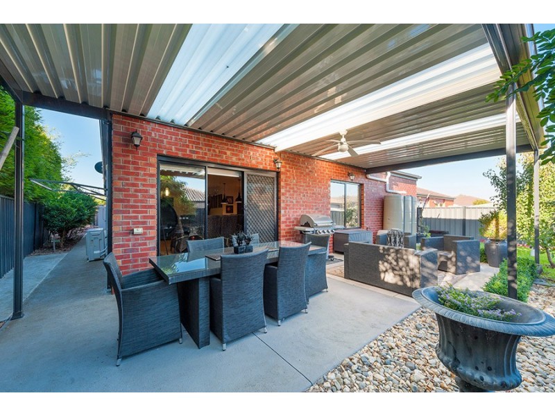 11 Black Range Avenue, Craigieburn VIC 3064