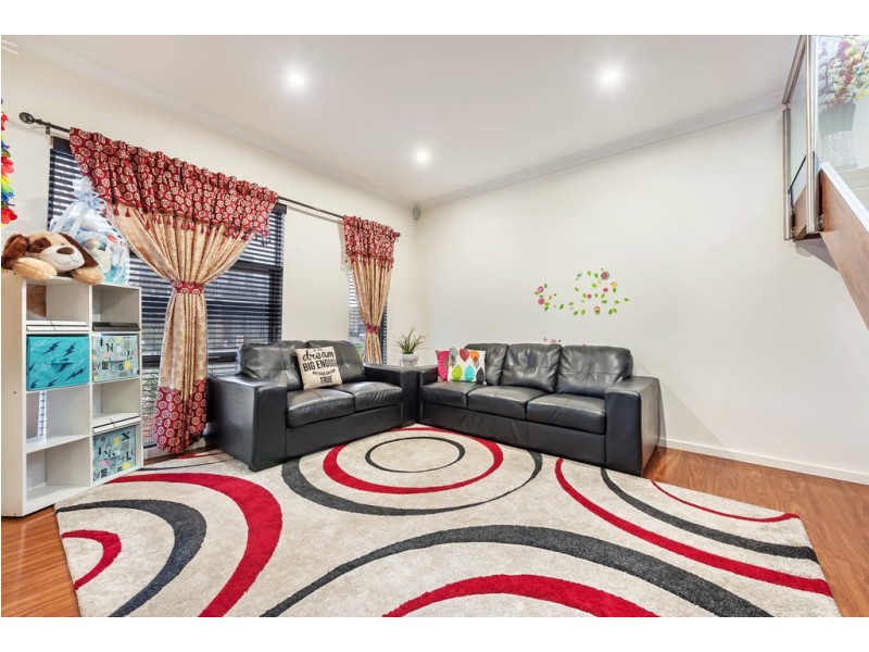 4 Grattan Cove, Craigieburn VIC 3064