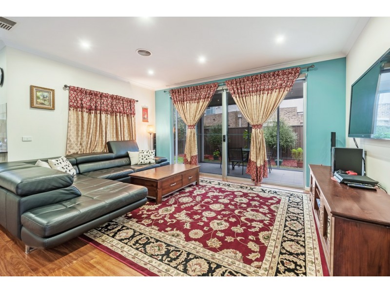 4 Grattan Cove, Craigieburn VIC 3064