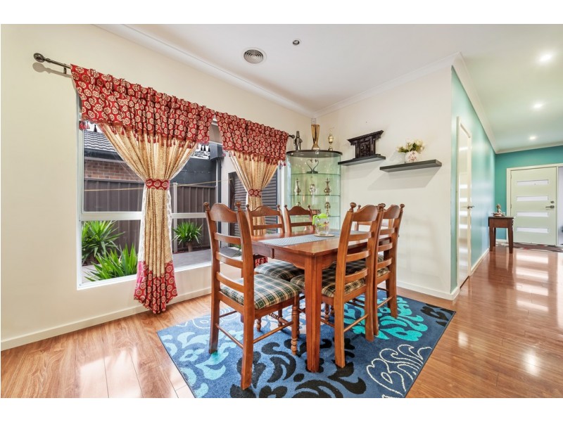 4 Grattan Cove, Craigieburn VIC 3064