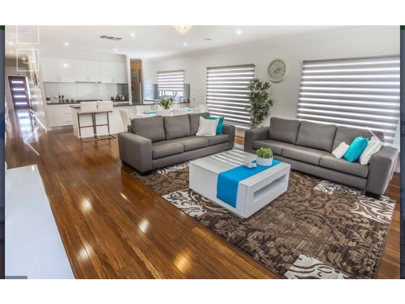 14 Bridgehaven Drive, Craigieburn VIC 3064