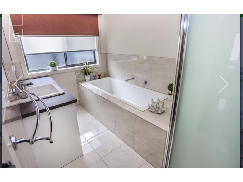 14 Bridgehaven Drive, Craigieburn VIC 3064