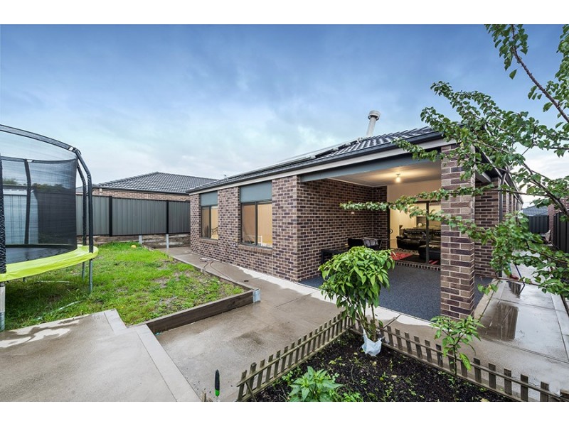 14 Bridgehaven Drive, Craigieburn VIC 3064