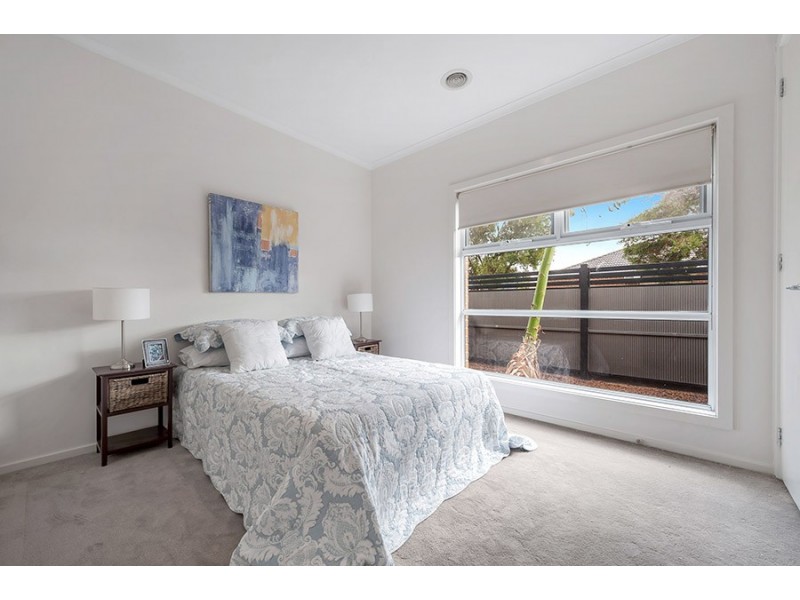 24 Middlesborough Drive, Craigieburn VIC 3064
