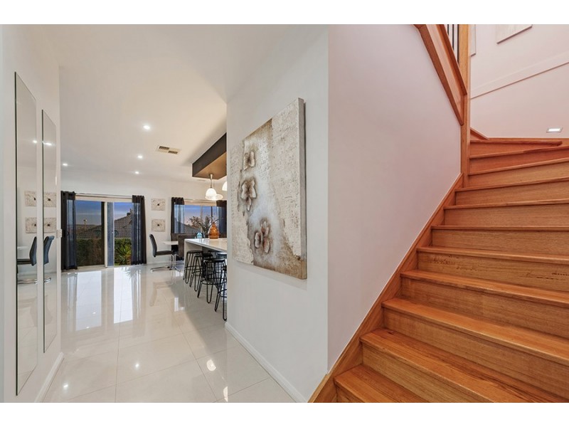 1 Cropton Rise, Craigieburn VIC 3064