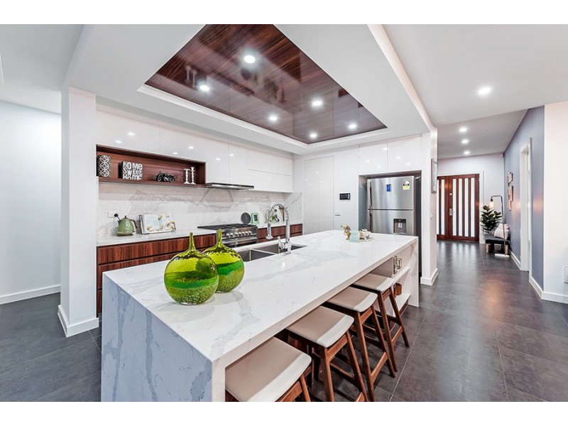 14 Milswyn Street, Craigieburn VIC 3064