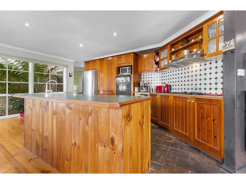 9 Dymock Court, Craigieburn VIC 3064