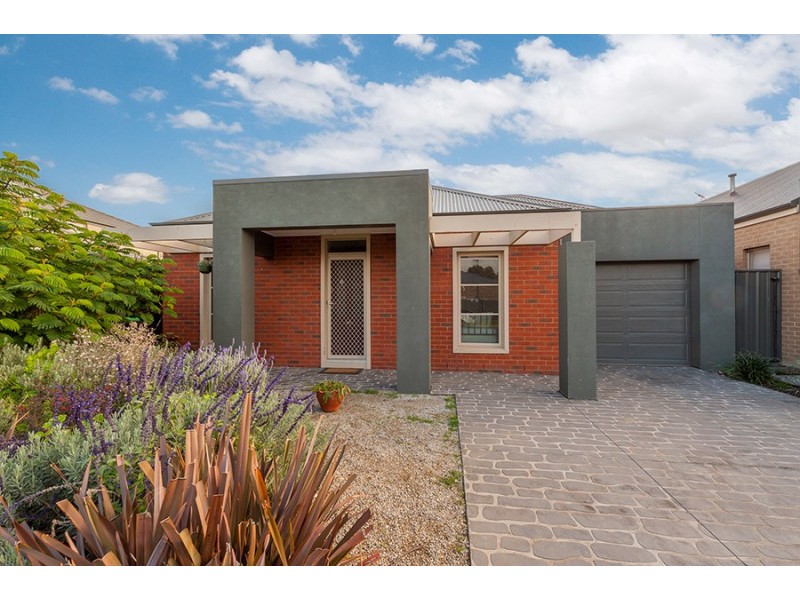 26 Riordan Crescent, Mernda VIC 3754
