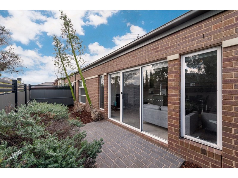 24 Middlesborough Drive, Craigieburn VIC 3064
