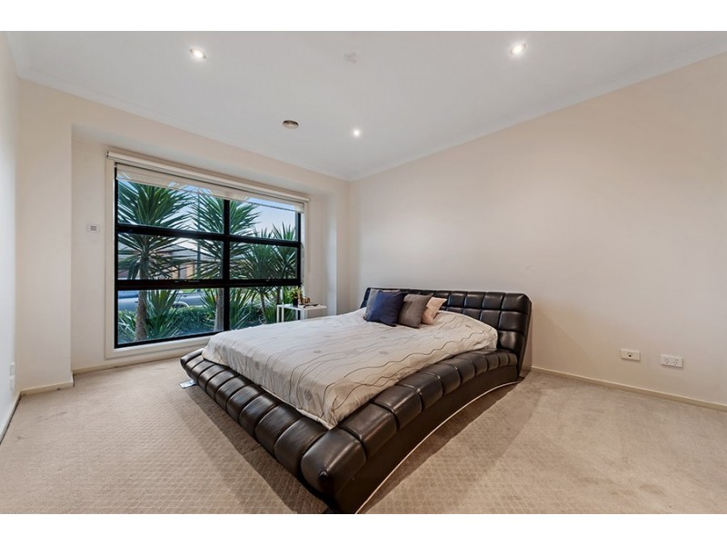 28 Brickwood Circuit, Craigieburn VIC 3064