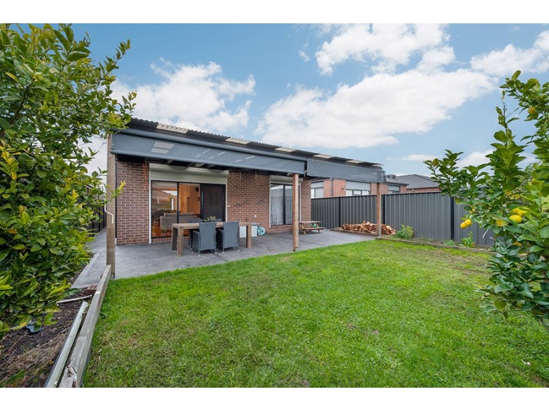 28 Brickwood Circuit, Craigieburn VIC 3064