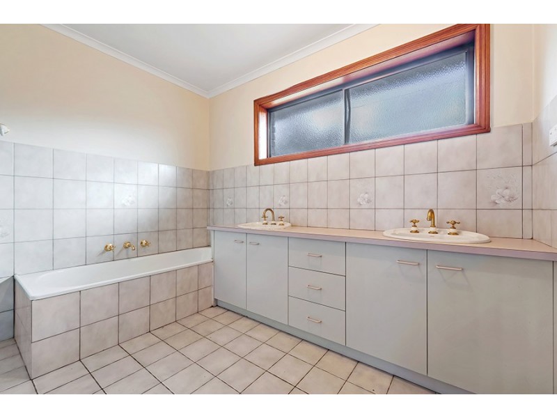 69 Medway Road, Craigieburn VIC 3064