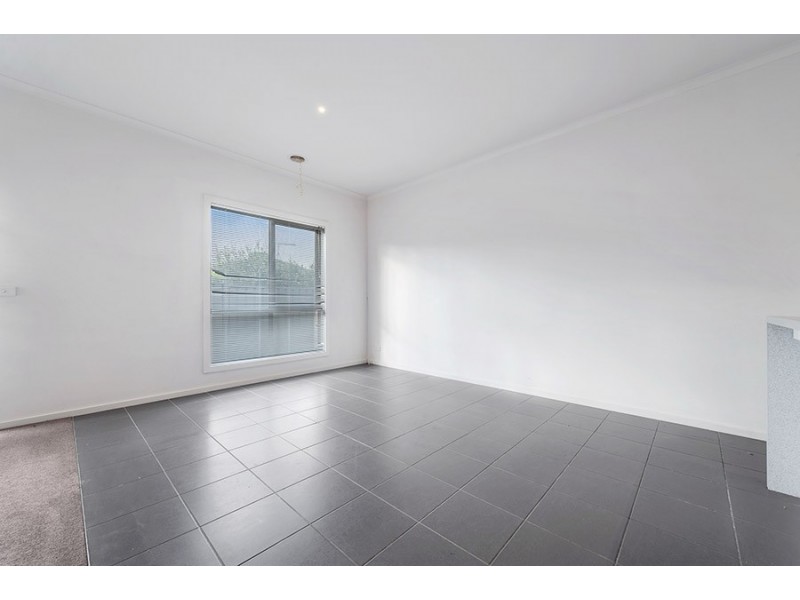 35 Mallacoota Way, Craigieburn VIC 3064