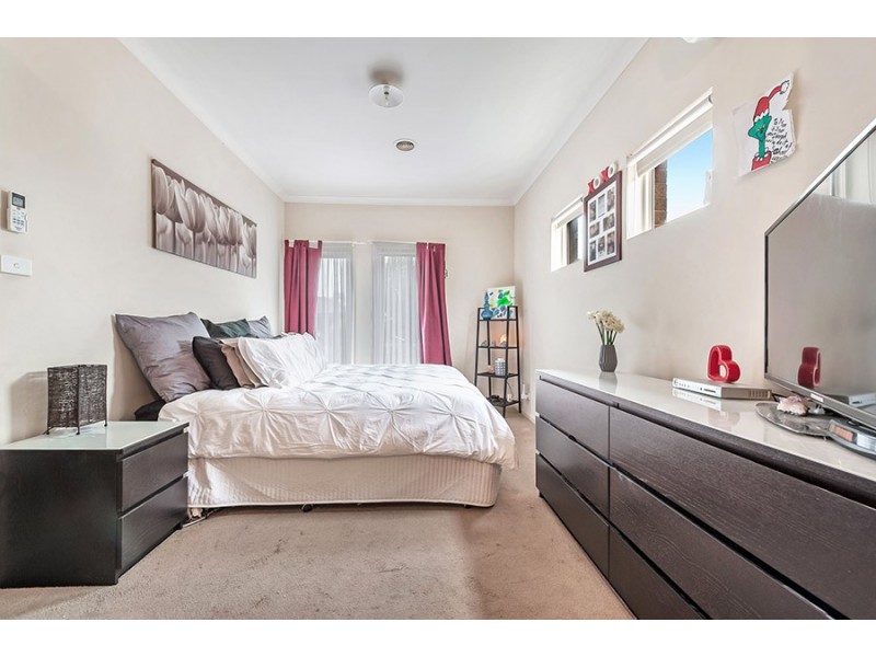 28 Riordan Crescent, Mernda VIC 3754