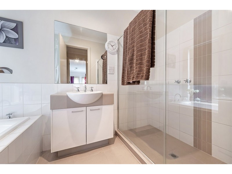 28 Riordan Crescent, Mernda VIC 3754