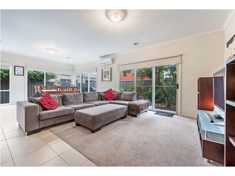 28 Riordan Crescent, Mernda VIC 3754