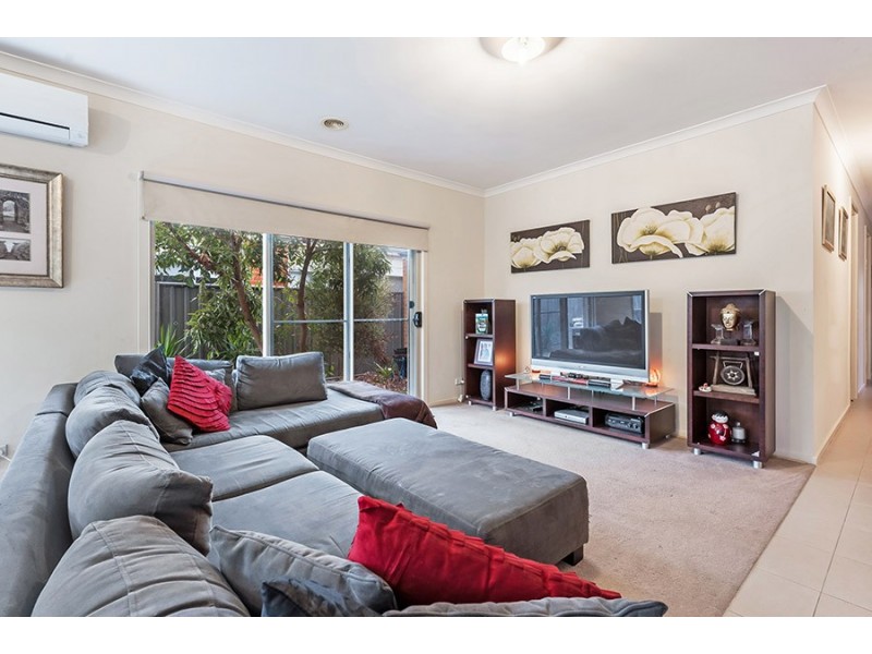 28 Riordan Crescent, Mernda VIC 3754