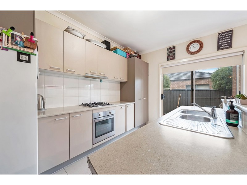 28 Riordan Crescent, Mernda VIC 3754
