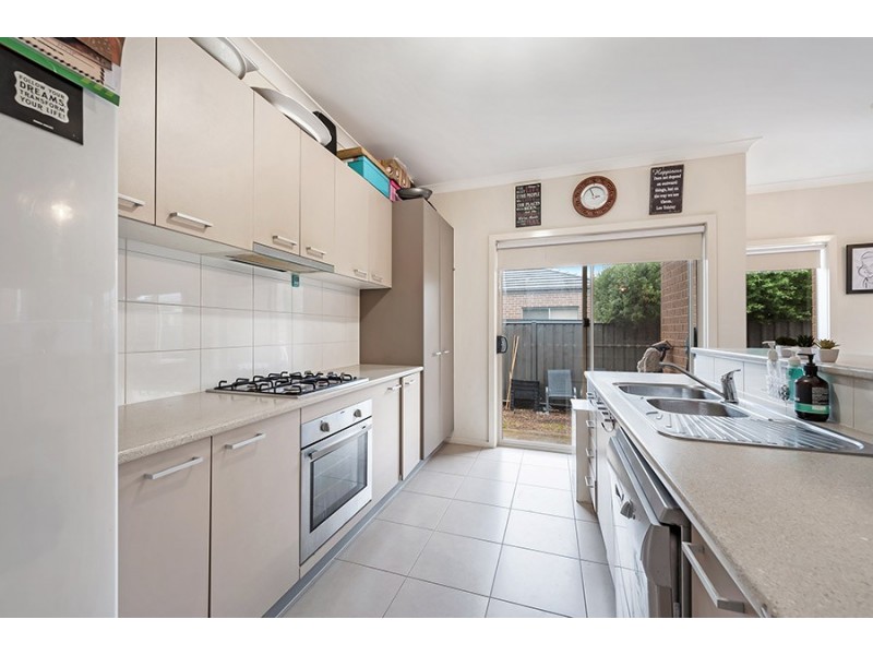 28 Riordan Crescent, Mernda VIC 3754