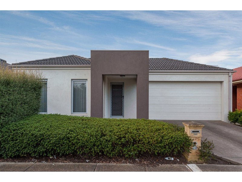 10 Healesville Loop, Craigieburn VIC 3064