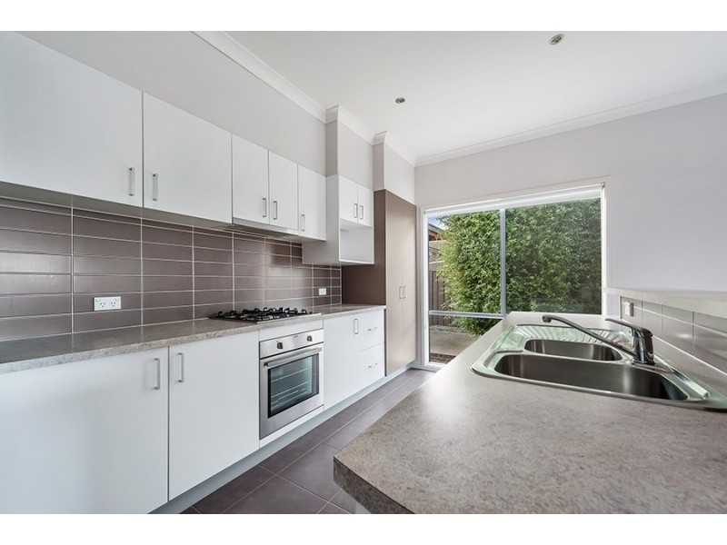 10 Healesville Loop, Craigieburn VIC 3064