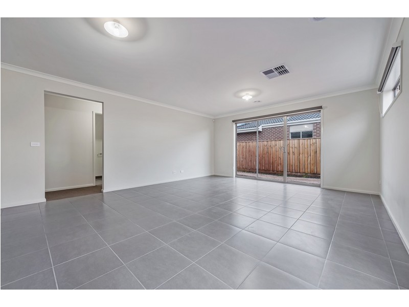 43 Mulgrave Boulevard, Kalkallo VIC 3064