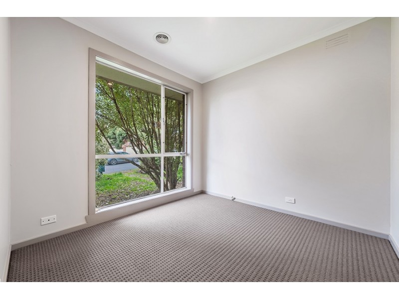 28 Blaxland Drive, Sunbury VIC 3429