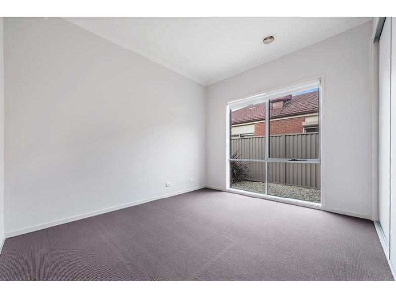 10 Healesville Loop, Craigieburn VIC 3064